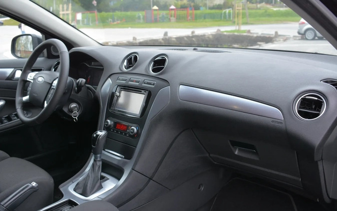Ford Mondeo cena 27900 przebieg: 246300, rok produkcji 2011 z Dzierzgoń małe 497